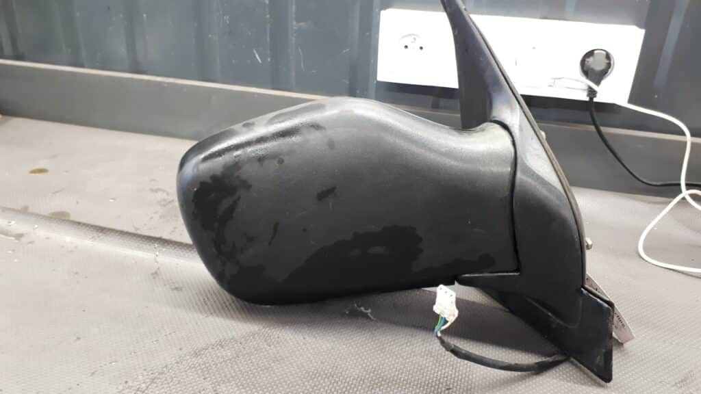 lusterko prawe nissan serena 3pin