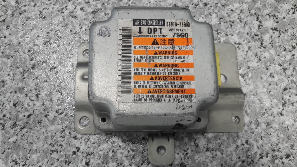 38910-79g00 sensor airbag suzuki alto