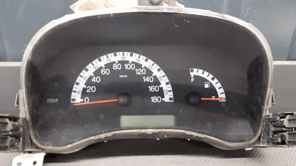 46753571 licznik FIAT GRANDE PUNTO 1.2 DIESEL 01r