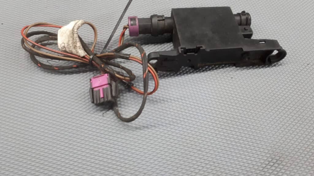 4a0959981a modul zamka centralnego audi a4