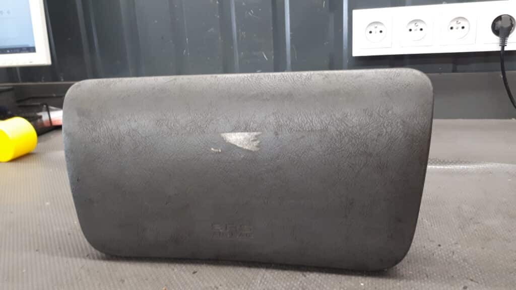 570464400g airbag pasazera mitsubishi space star