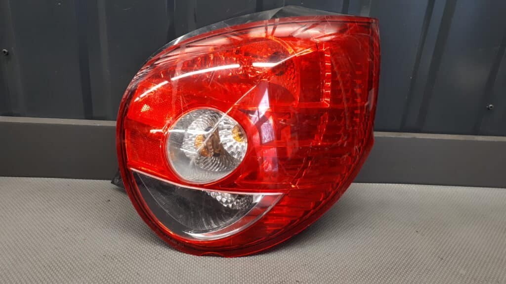 S18-3773020 lampa prawy tył THE RIICH M1 DR1 DR 1