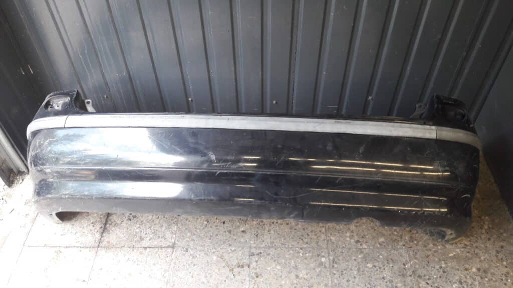 850224u040 zderzak tyl Nissan Almera Tino