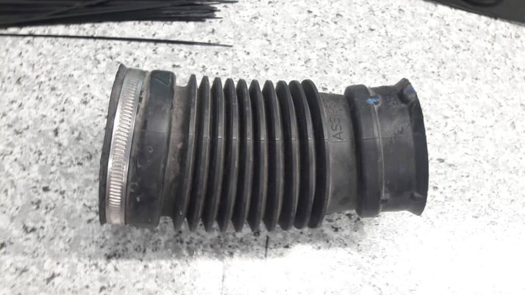 9644908180 rura przewod powietrza peugeot citroen 407