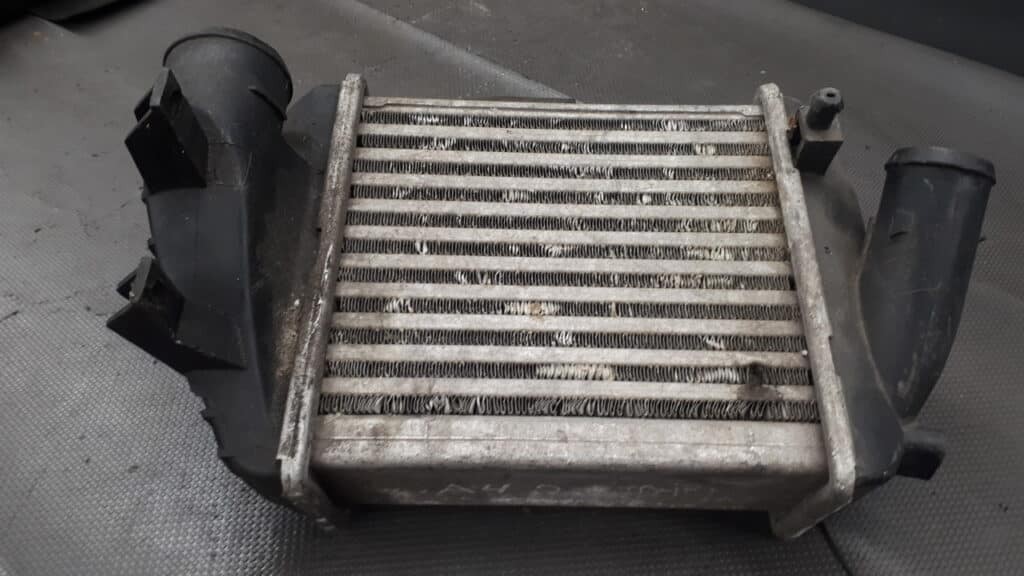 8E0145805E intercooler audi a4 b6 2.5 tdi