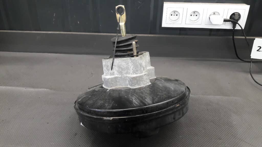 3433-6757181E Serwo hamulcowe Mini Cooper R50 1,6