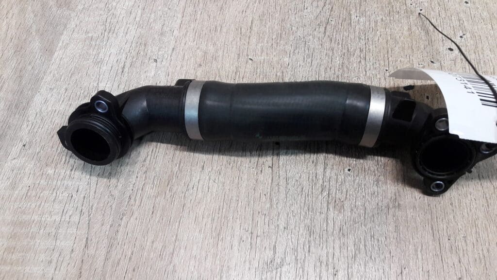 8650984 Przewod rura wody BMW G20