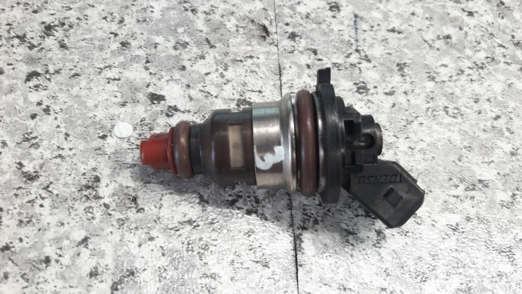 948F-AB wtryskiwacz paliwa FORD ESCORT MK7 1.6