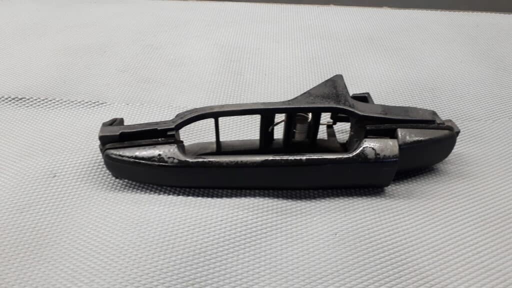 Klamka lewy tył Mercedes w210 czarna