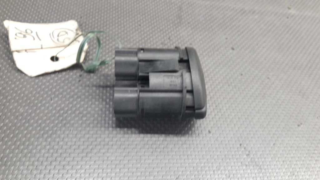 95BG18K574AA wlacznik ogrzewania szyby tyl ford mondeo  MK1