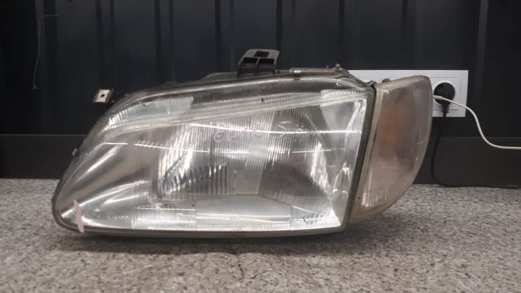 Reflektor lewy Renault Scenic I Valeo