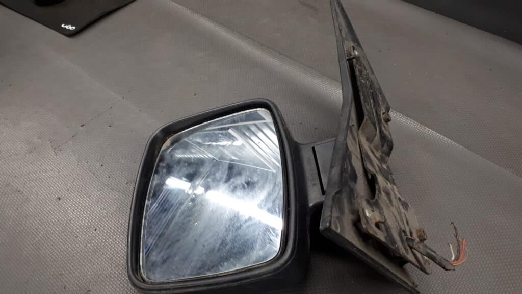 lusterko lewe mercedes vito I w638 5pin