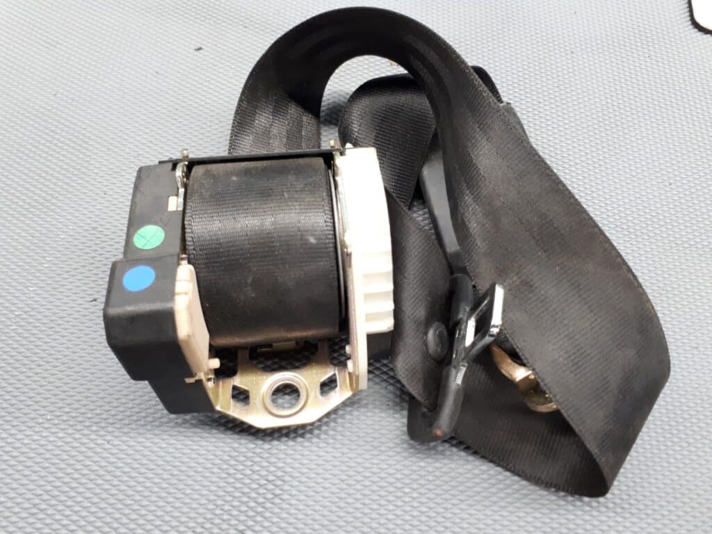 8Z0857805D pas bezpieczenstwa lewy tyl audi a2