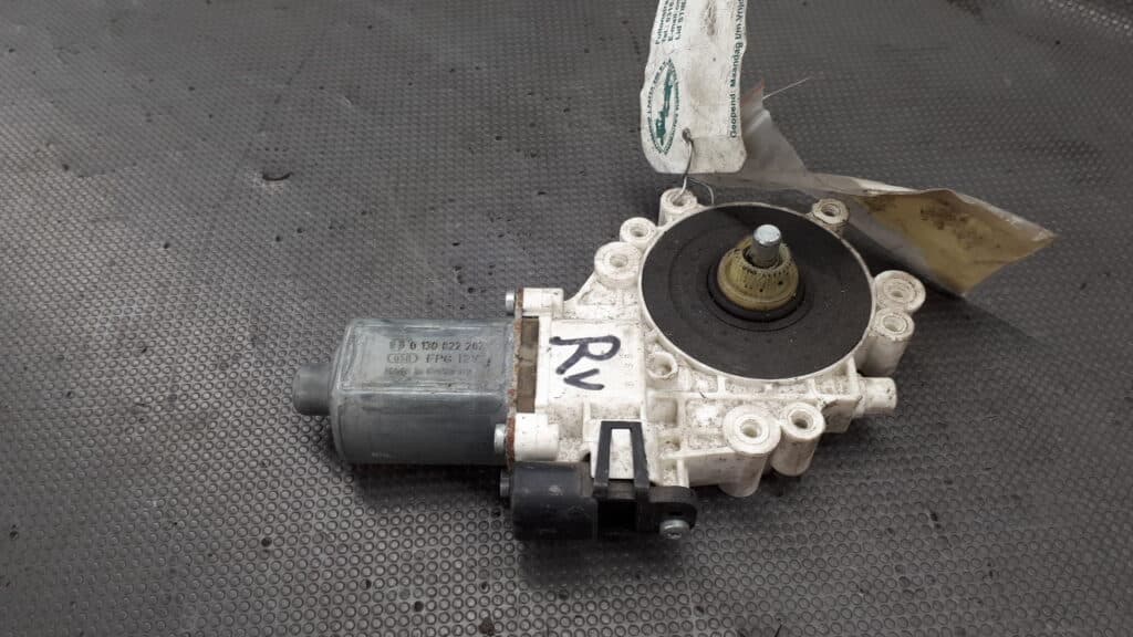 0130822207 silniczek szyby przod smart forfour