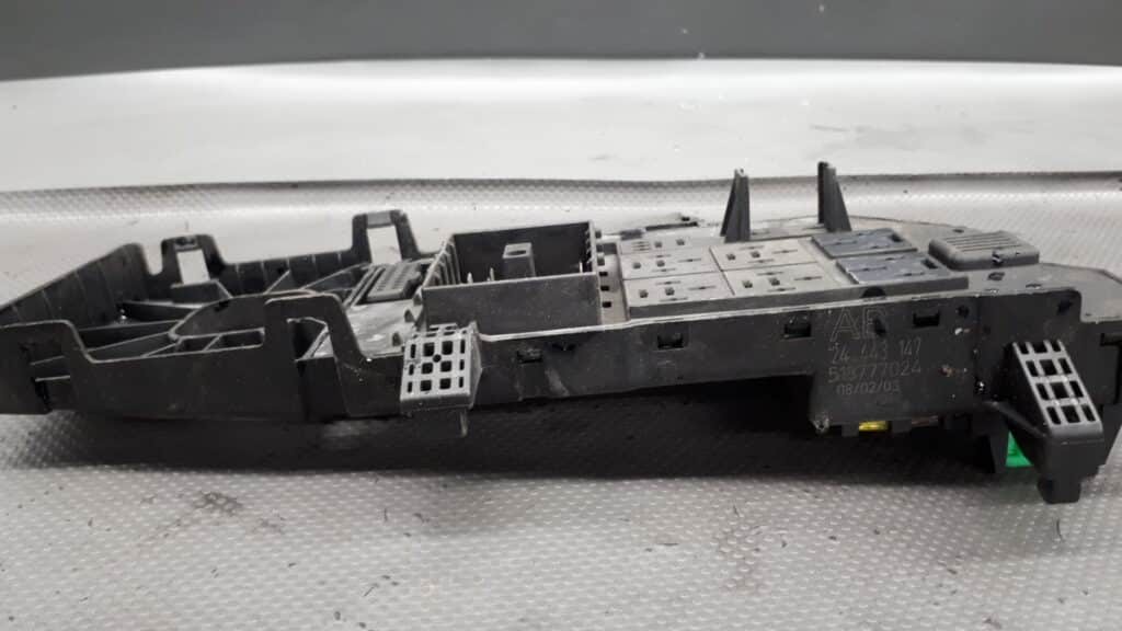 24443147 modul skrzynka BSI Opel Vectra C Signum