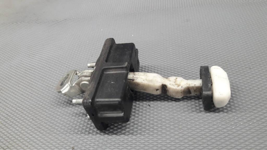ogranicznik drzwi prawy przod Fiat Punto