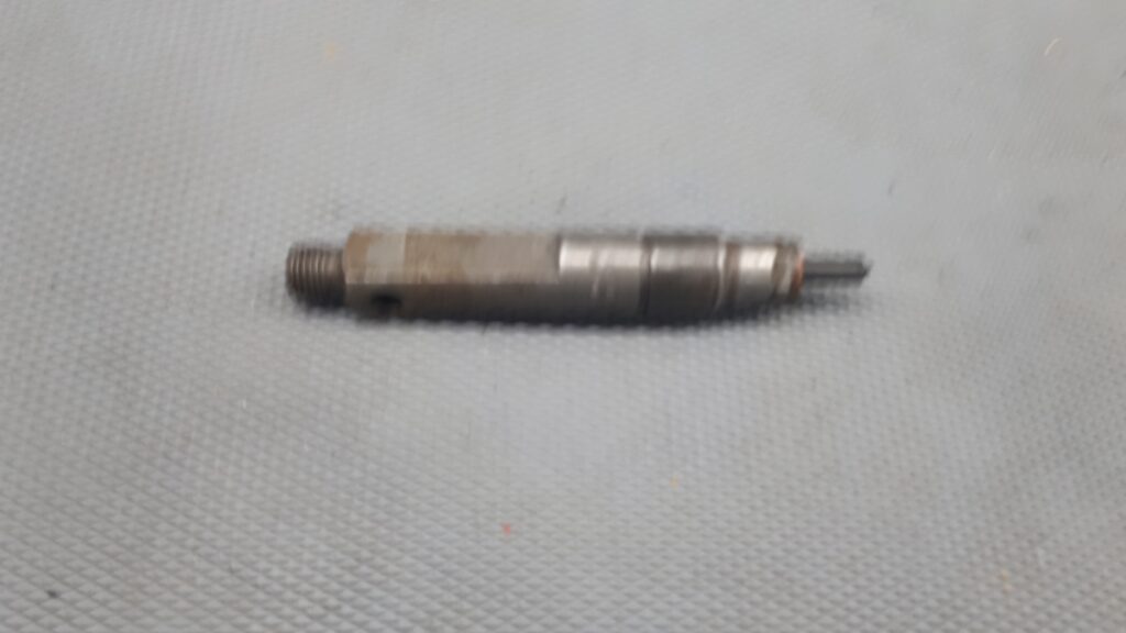 7700875036 wtryskiwacz volvo S40 1.9TD 200/380BAR