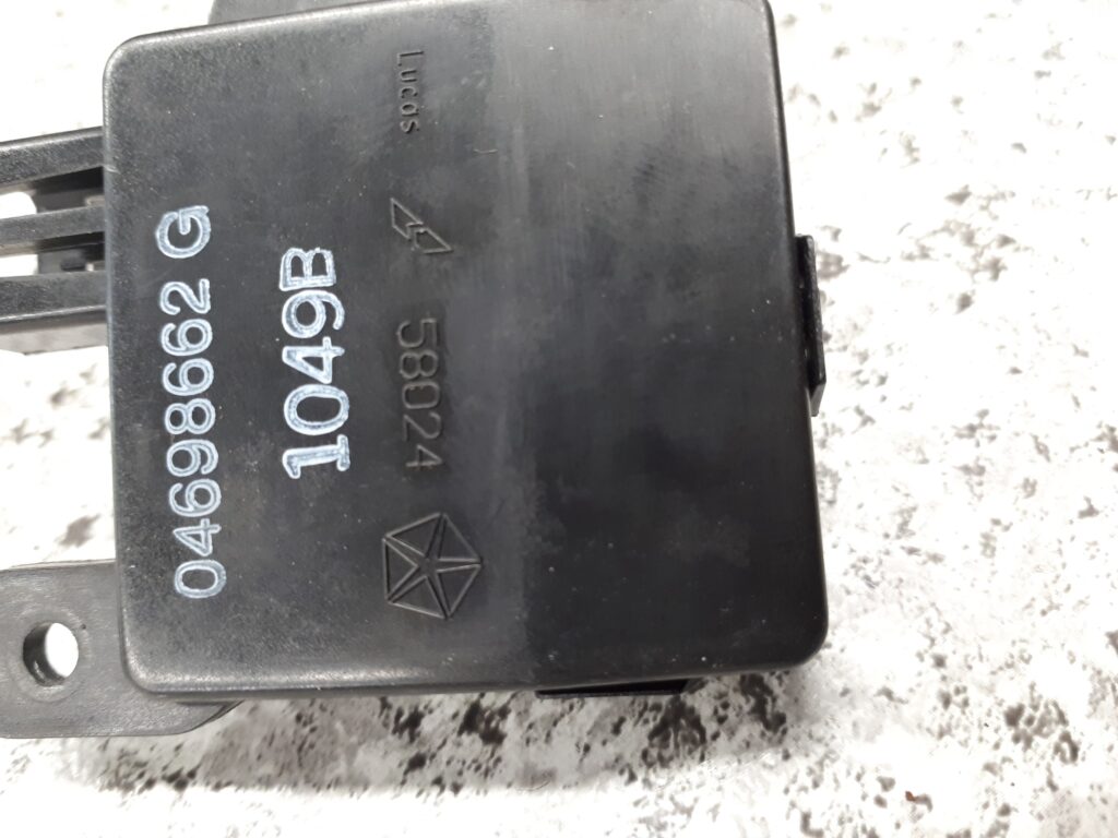 04698662 czujnik nasłonecznienia CHRYSLER 300M