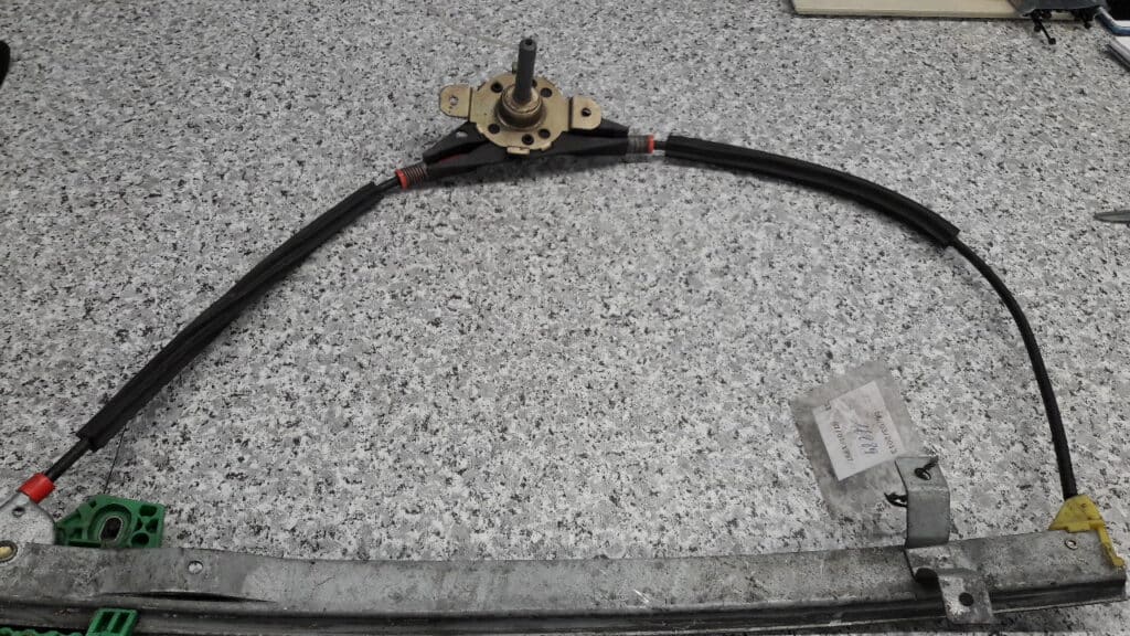 mechanizm szyb lewy przod ford ka