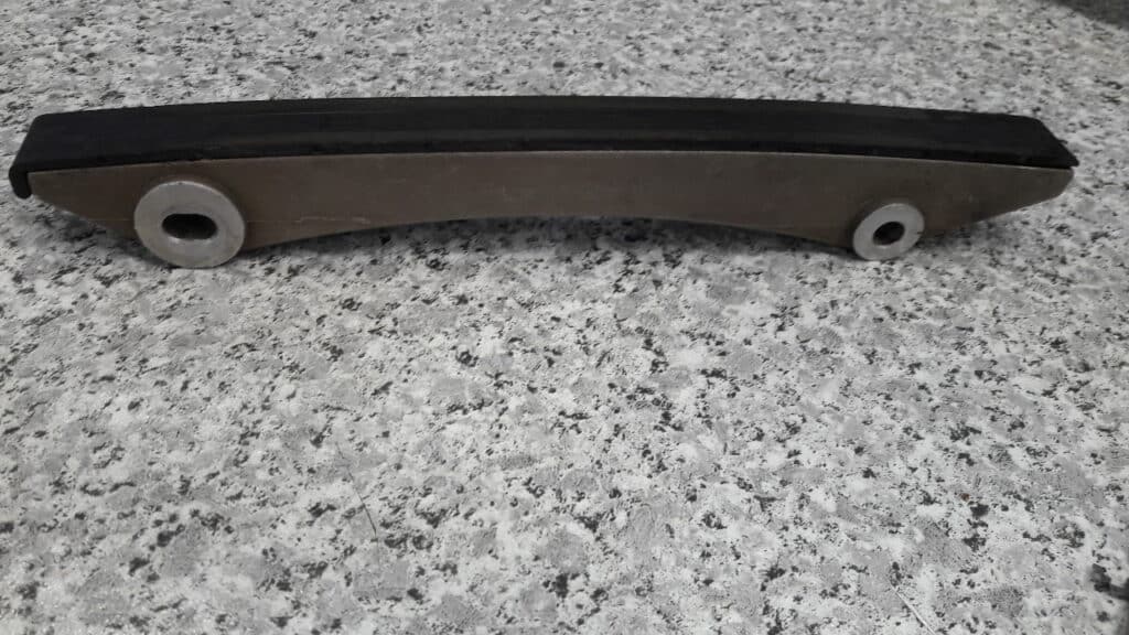4663636 prowadnica lancucha chrysler sebring