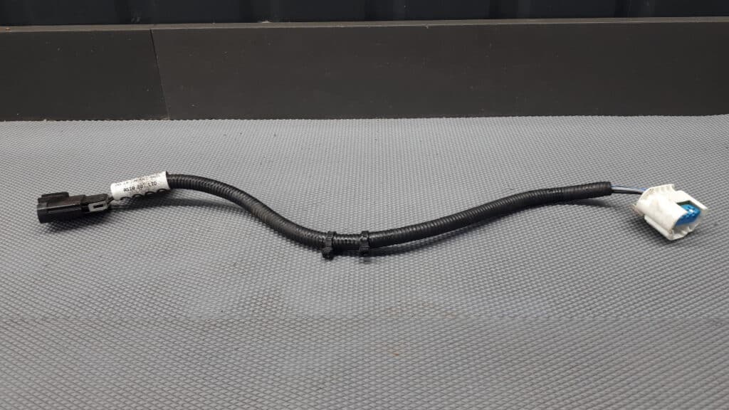 42360909 przewod pompy paliwa opel karl