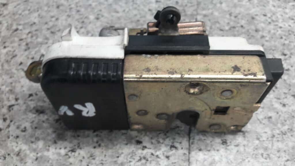 zamek drzwi prawy przód peugeot 807 9pin