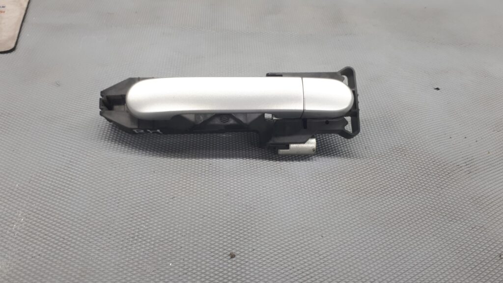 klamka prawy tyl nissan note I
