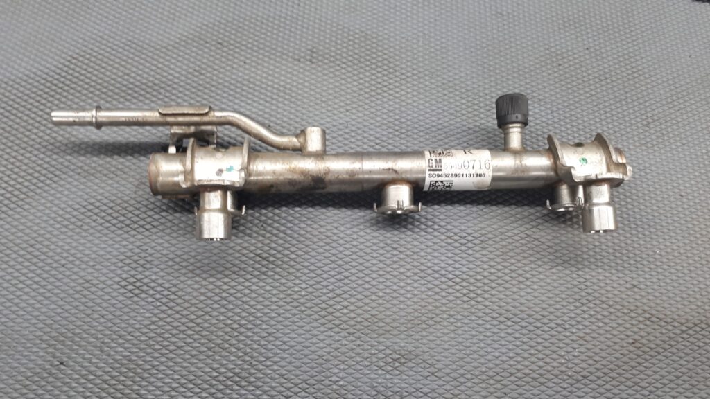 55490716 listwa wtryskowa opel karl 1.0 17r