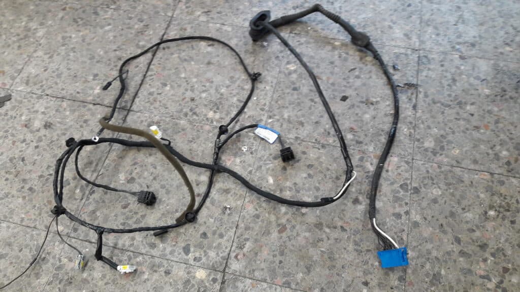 8200252436 instalacja drzwi lewa renault laguna II