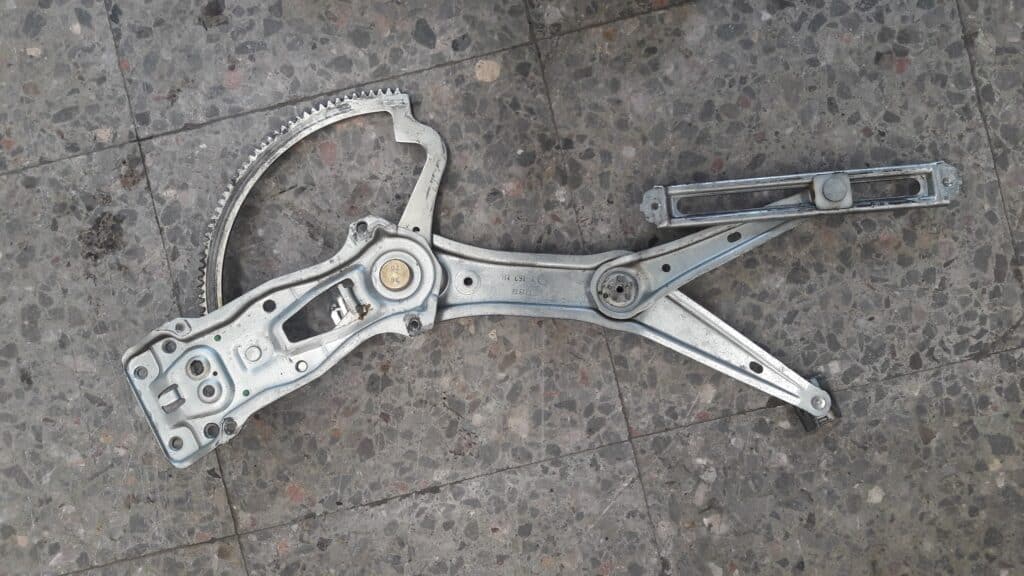 mechanizm szyby ml w163 lewy tyl