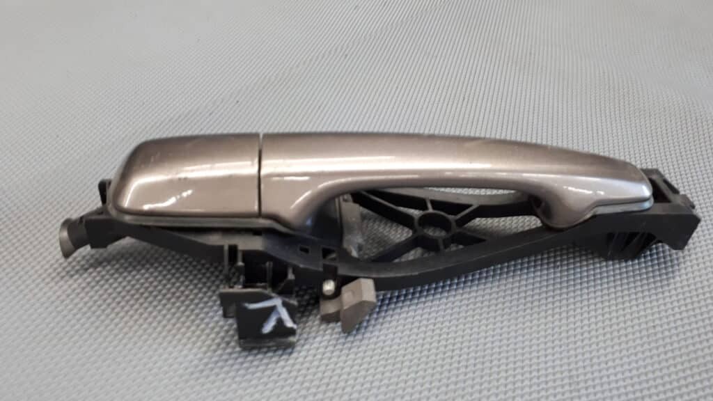 30784202 klamka prawy przod volvo s80