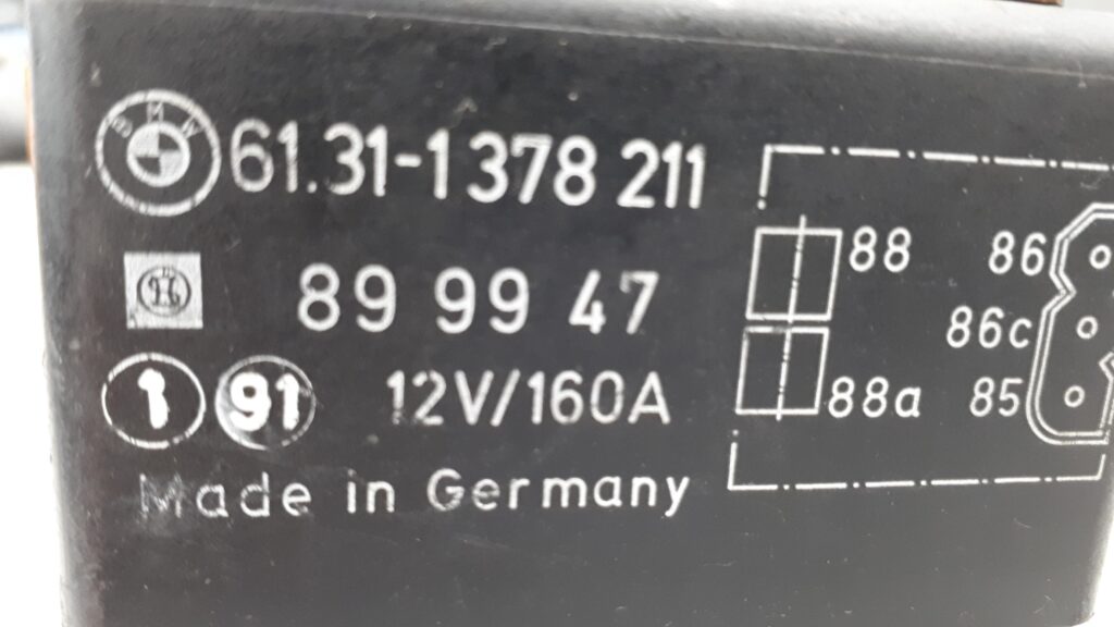 1378211 moduł przekaźnik BMW E34 E36