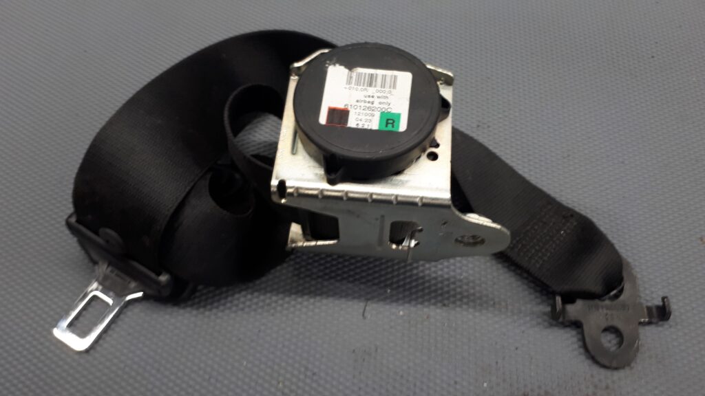 610126200c pas bezpieczenstwa prawy przod bmw f10 f11