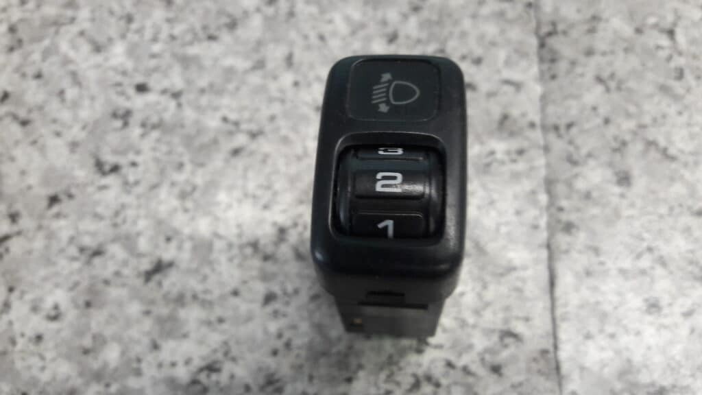 przelacznik swiatel mazda demio