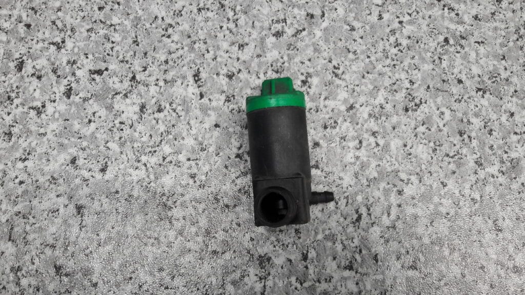pompka spryskiwaczy peugeot 306