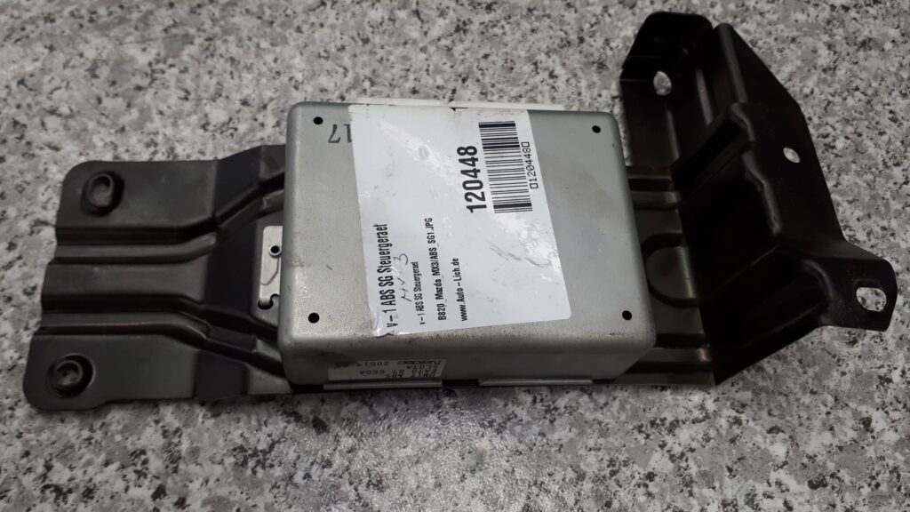 EA7067650A moduł abs MAZDA MX3