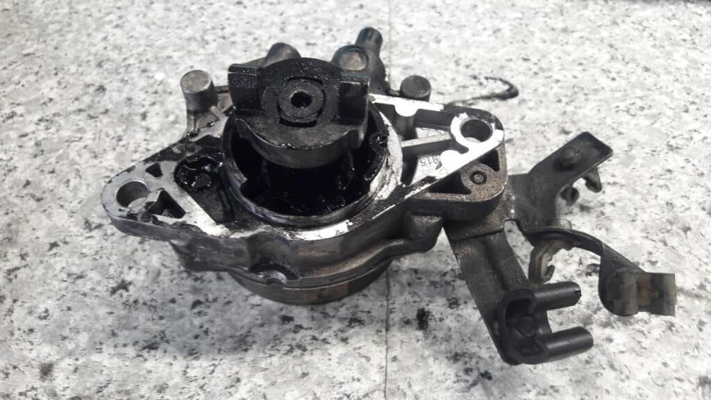 73501358 pompa vacum opel corsa d 1.3 cdti 05r