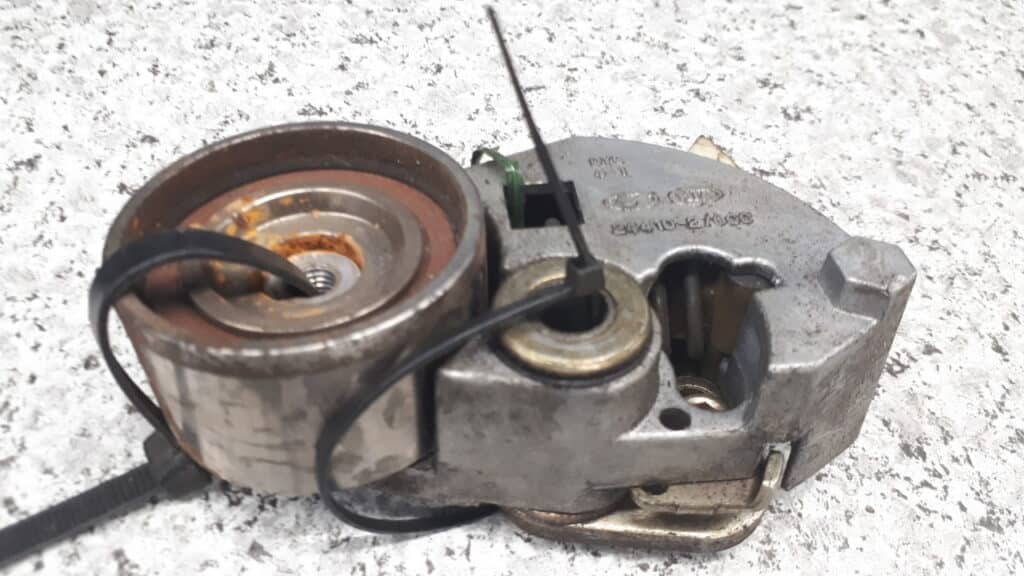 24410-27000 napinacz paska klinowego kia ceed I
