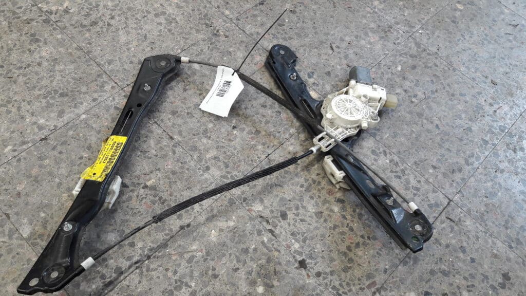 0146b00527 silnik szyby bmw e87