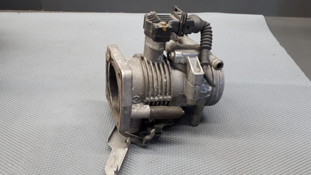 17278209 Przepustnice bmw e36 1.6