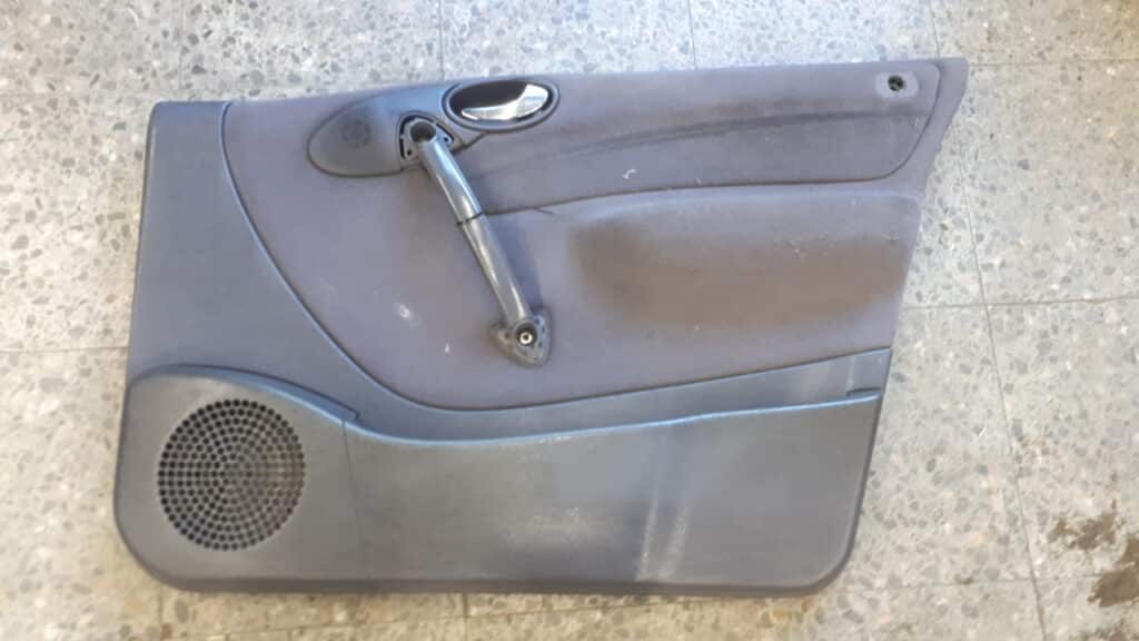 a1687202070 boczek drzwi lewy przod mercedes  w168