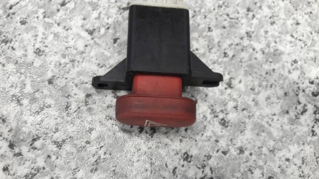 822955 Wlacznik swiatel awaryjnych Renault Laguna I