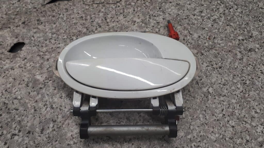9048604 klamka drzwi prawy przód OPEL Meriva
