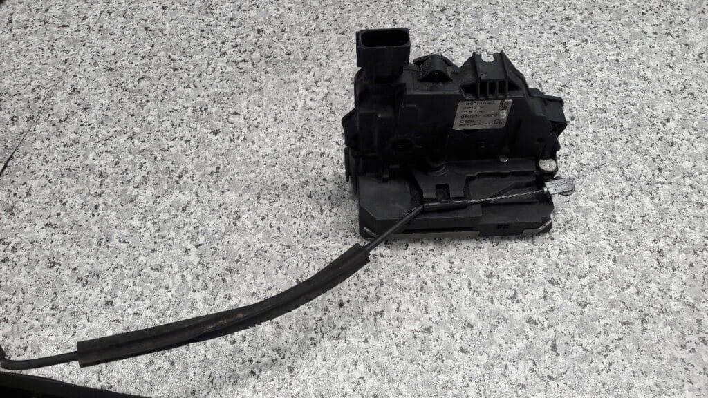 1350147080 zamek drzwi prawy przod fiat ducato