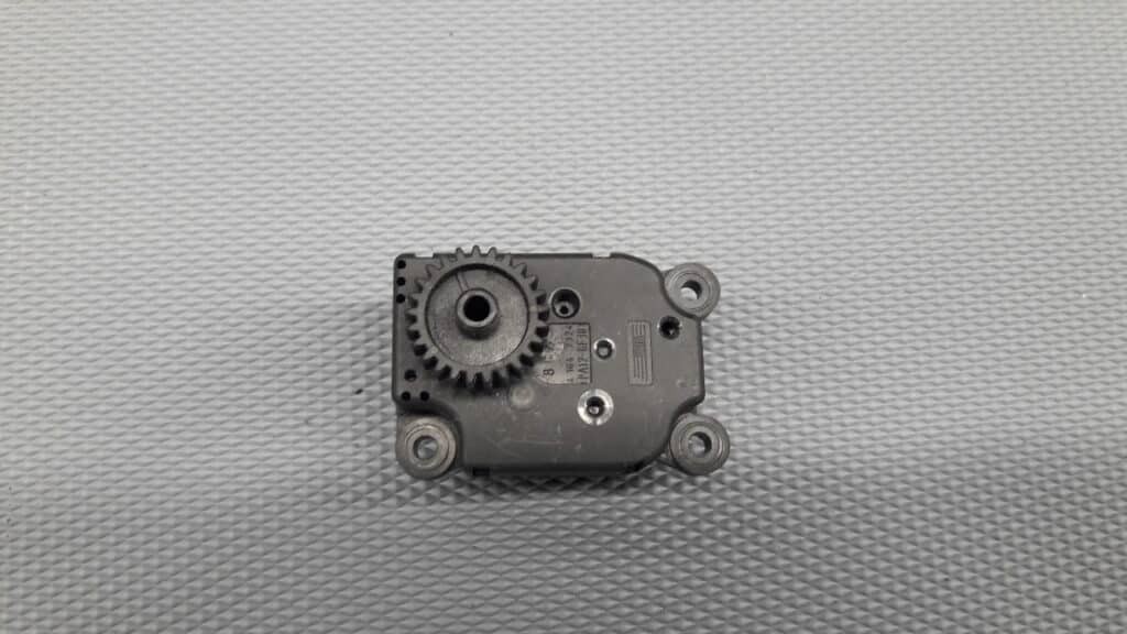 52488467 silniczek nagrzewnicy alfa romeo 147