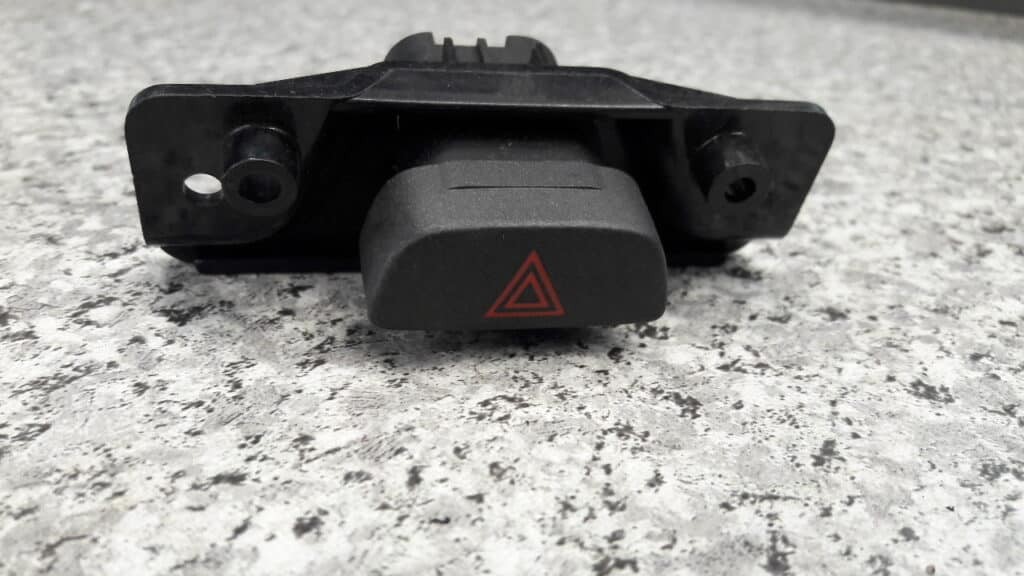 6s6115c581a wlacznuik swiatel awaryjnych ford fiesta mk6