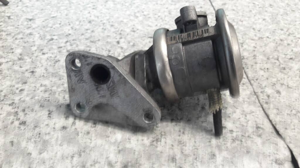 078131101 zawór egr audi a8 d2