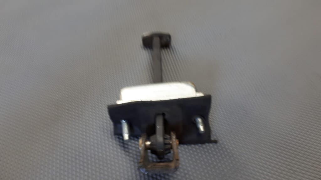 3M51R23500AE Ogranicznik drzwi prawy tył focus mk2