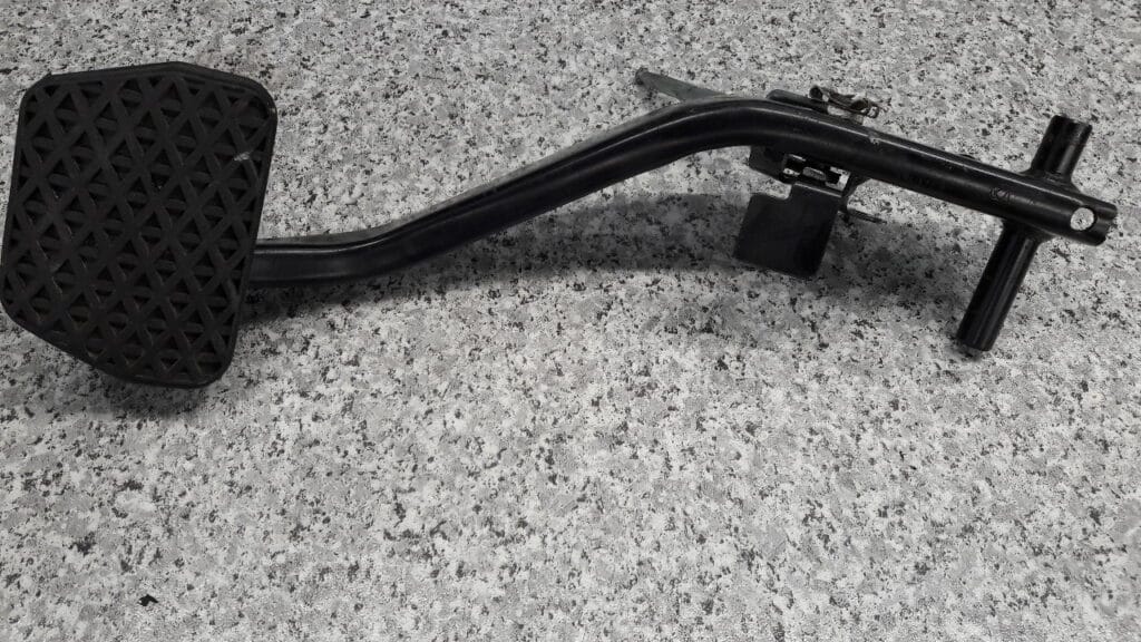 11604212 pedal hamulca automat bmw e38