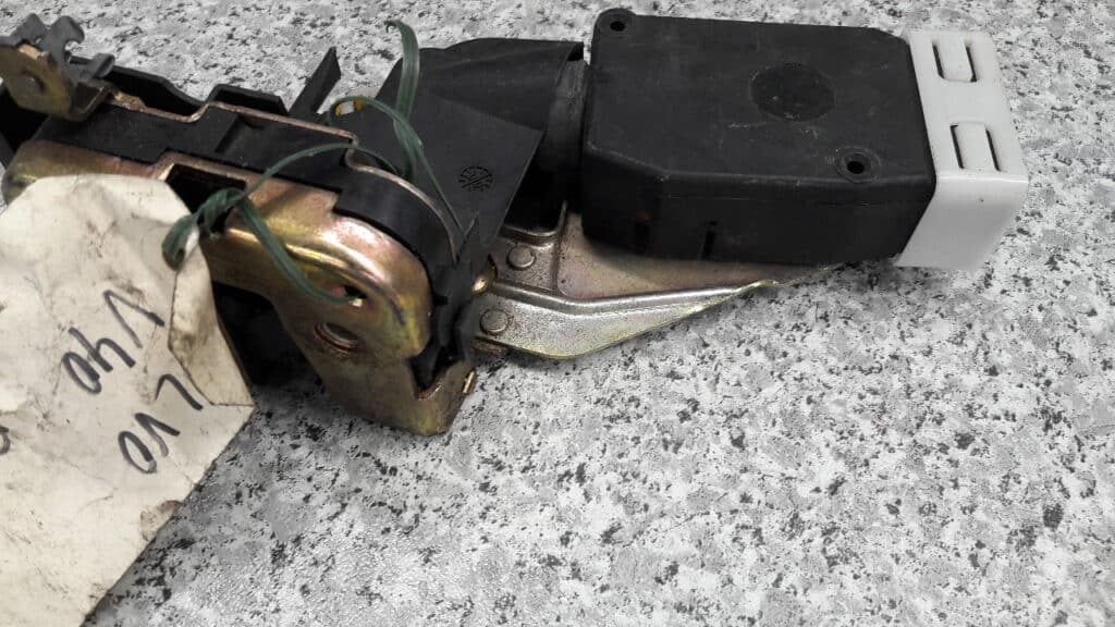 zamek drzwi prawy przod volvo v40